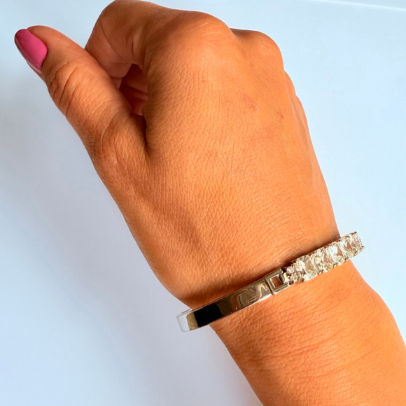 8.25CT Cushion Cubic Zirconia CZ 925 Sterling Silver 6mm Hinged Bangle Bracelet - Picture 8 of 10